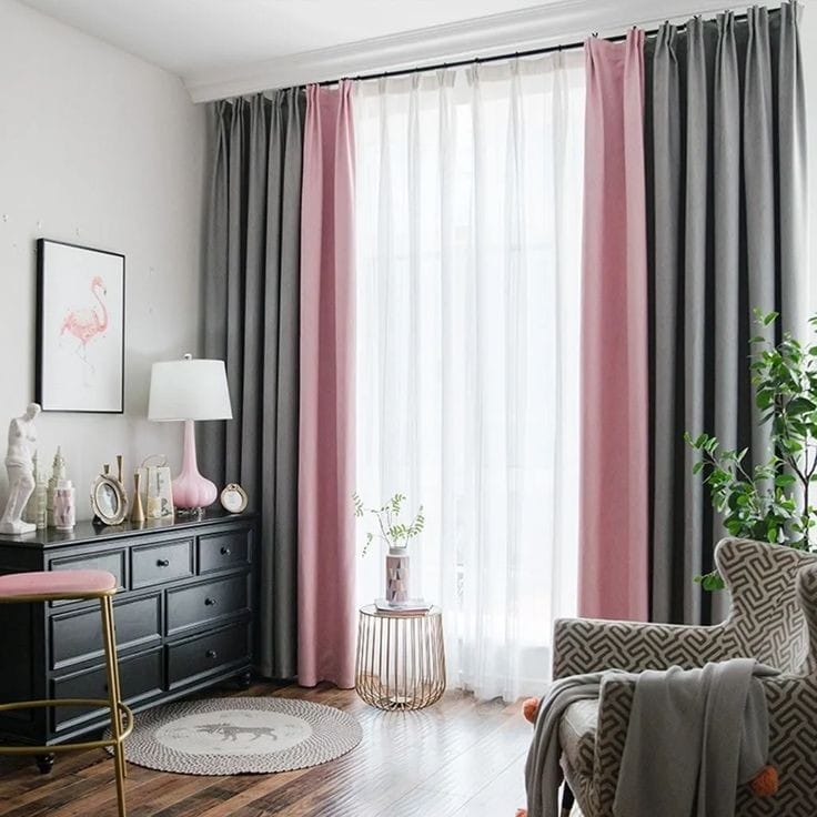 Friends curtain & interior